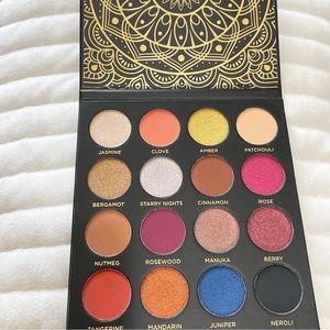Ace Beaute Quintessential palette